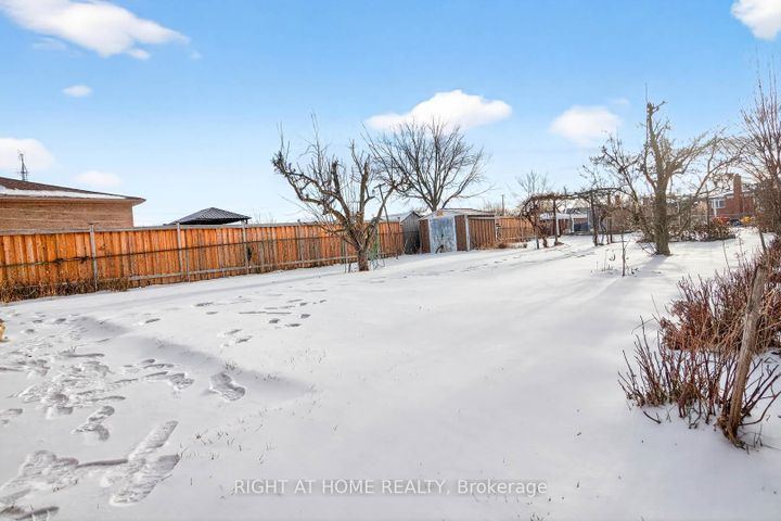 Photo 29 at 7524 Wrenwood Crescent, Malton, Mississauga