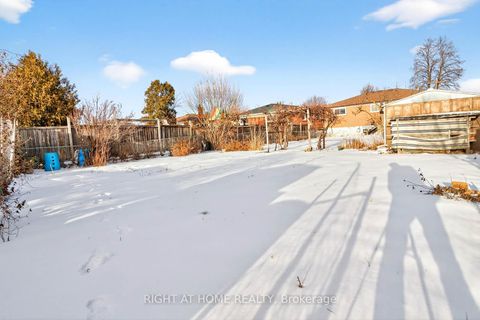 Photo 32 at 7524 Wrenwood Crescent, Malton, Mississauga