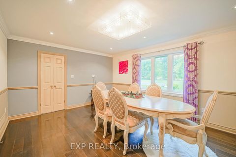 Photo 7 at 54 Ridgewood Drive, Rural Richmond Hill, Richmond Hill