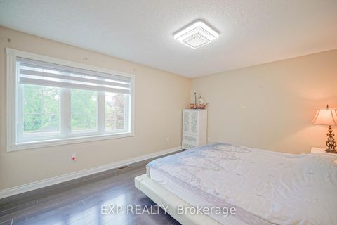 Photo 13 at 54 Ridgewood Drive, Rural Richmond Hill, Richmond Hill