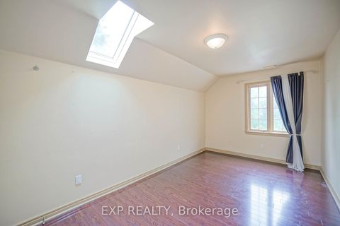 Photo 19 at 54 Ridgewood Drive, Rural Richmond Hill, Richmond Hill