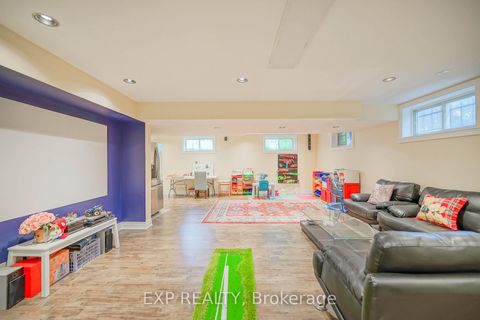 Photo 23 at 54 Ridgewood Drive, Rural Richmond Hill, Richmond Hill