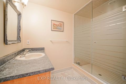 Photo 25 at 54 Ridgewood Drive, Rural Richmond Hill, Richmond Hill