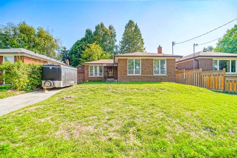 Photo 2 at 30 Melchior Drive, West Hill, Toronto