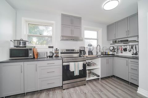 Photo 18 at 30 Melchior Drive, West Hill, Toronto