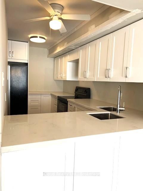 Photo 10 at 3 Davy Point Circle, Historic Lakeshore Communities, Georgina