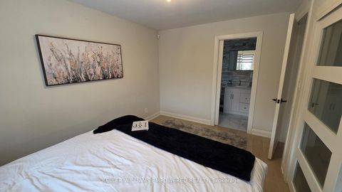 Photo 9 at 333 Paliser Crescent S, Harding, Richmond Hill