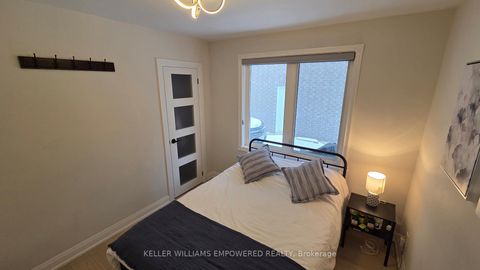 Photo 11 at 333 Paliser Crescent S, Harding, Richmond Hill