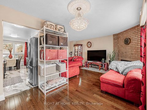 Photo 8 at 106 Mammoth Hall Trail, Malvern, Toronto