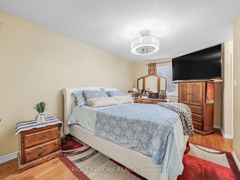 Photo 18 at 106 Mammoth Hall Trail, Malvern, Toronto