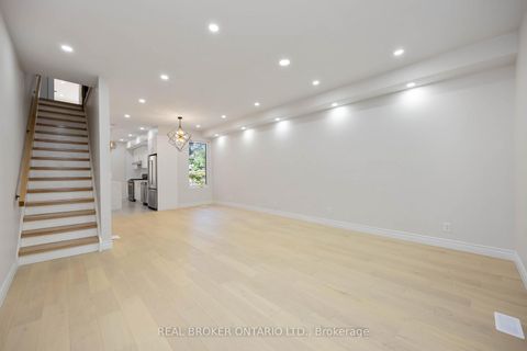 Photo 7 at 806 Gladstone Avenue, Junction, Toronto