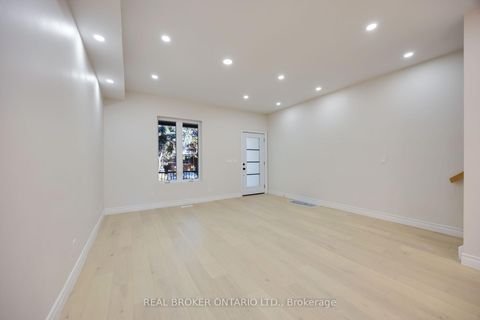 Photo 10 at 806 Gladstone Avenue, Junction, Toronto