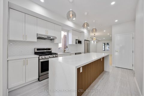 Photo 15 at 806 Gladstone Avenue, Junction, Toronto