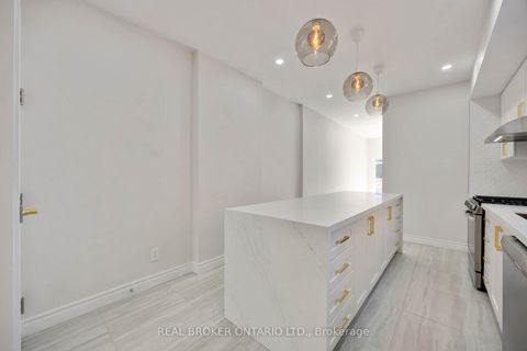 Photo 17 at 806 Gladstone Avenue, Junction, Toronto