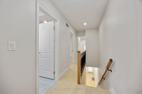 Photo 34 at 806 Gladstone Avenue, Junction, Toronto