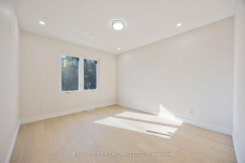 Photo 35 at 806 Gladstone Avenue, Junction, Toronto