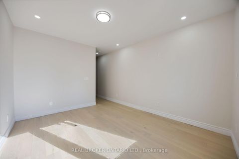 Photo 36 at 806 Gladstone Avenue, Junction, Toronto