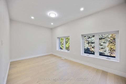 Photo 42 at 806 Gladstone Avenue, Junction, Toronto