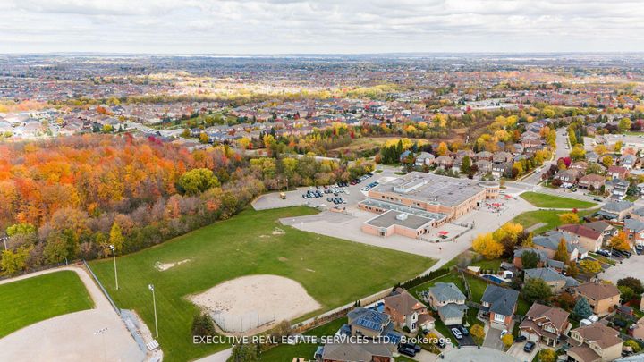 Photo 5 at 48 Eagleridge Drive, Wellington, Brampton