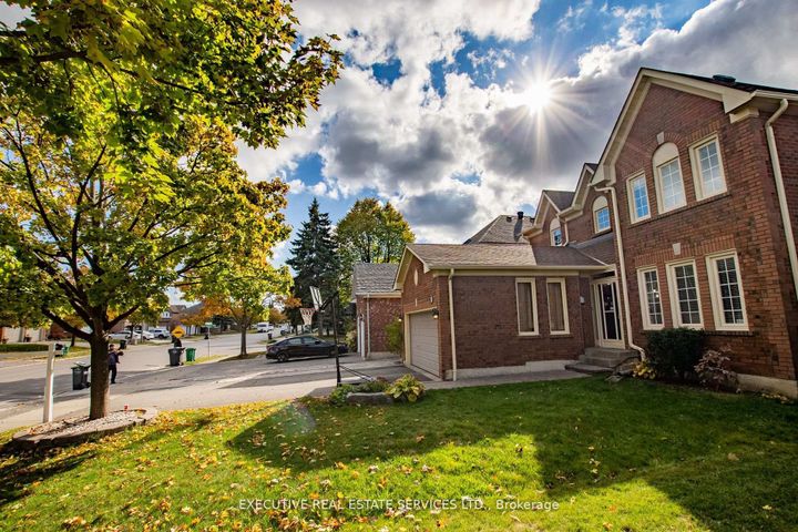 Photo 8 at 48 Eagleridge Drive, Wellington, Brampton