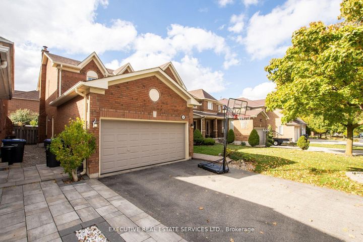 Photo 10 at 48 Eagleridge Drive, Wellington, Brampton