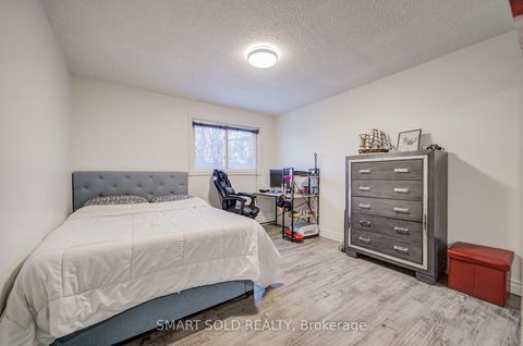 Photo 34 at 43 Mammoth Hall Trail, Malvern, Toronto