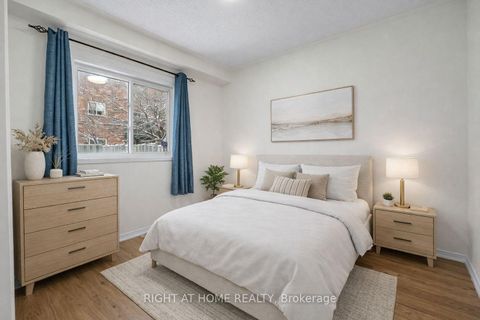 Photo 21 at 48 Thistlewaite Crescent, Malvern West, Toronto