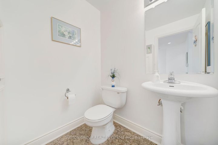 Photo 5 at UPH 2 - 8 Rean Drive, Bayview Village, Toronto