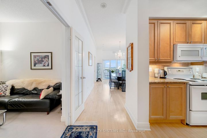 Photo 6 at UPH 2 - 8 Rean Drive, Bayview Village, Toronto