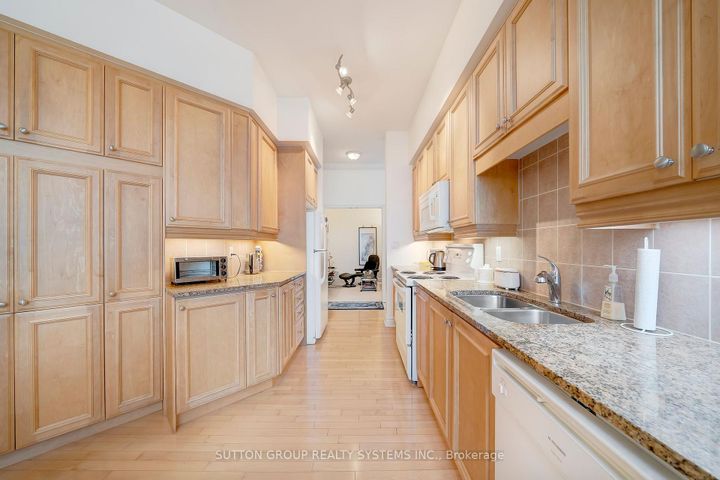 Photo 12 at UPH 2 - 8 Rean Drive, Bayview Village, Toronto