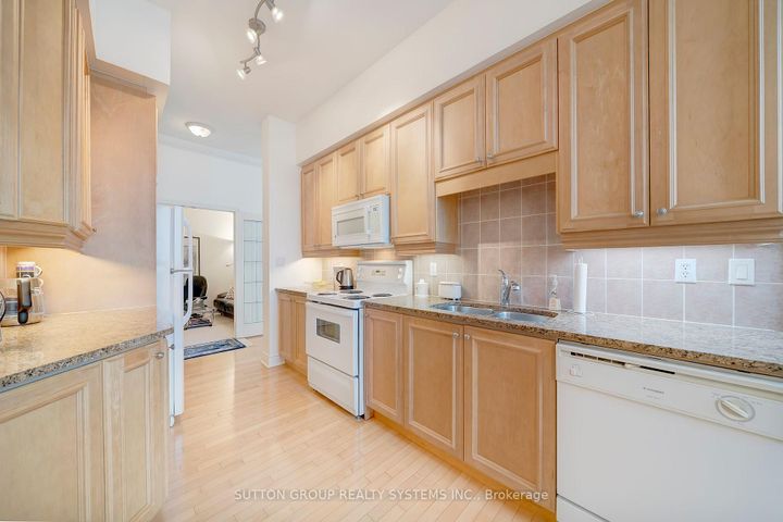 Photo 13 at UPH 2 - 8 Rean Drive, Bayview Village, Toronto