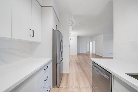 Photo 4 at LPH 5 - 7 Lorraine Drive, Willowdale West, Toronto