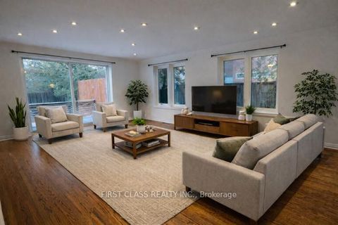 Photo 2 at 48 Overton Crescent, Don Mills, Toronto