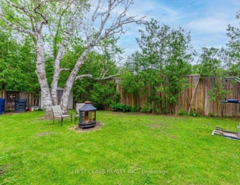 Photo 12 at 48 Overton Crescent, Don Mills, Toronto