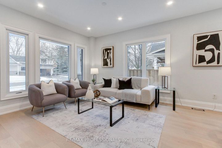 Photo 7 at 432 Smith Avenue, Brant, Burlington