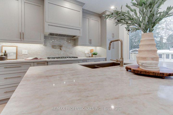 Photo 13 at 432 Smith Avenue, Brant, Burlington