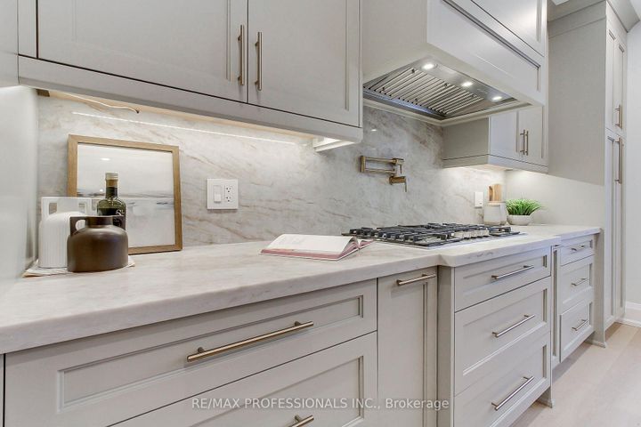 Photo 14 at 432 Smith Avenue, Brant, Burlington