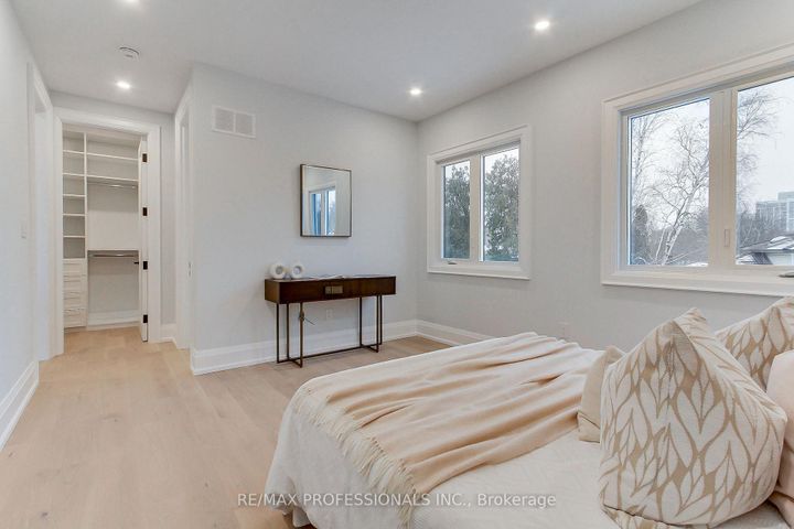 Photo 23 at 432 Smith Avenue, Brant, Burlington