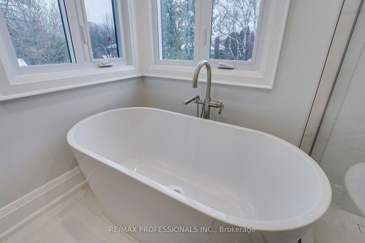 Photo 27 at 432 Smith Avenue, Brant, Burlington