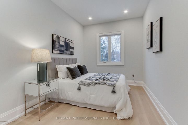 Photo 33 at 432 Smith Avenue, Brant, Burlington