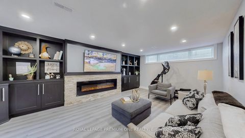 Photo 15 at 76 Alhart Drive, Beaumonde Heights, Toronto