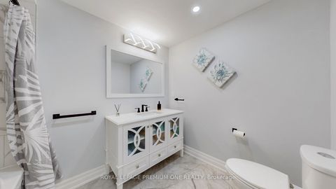 Photo 18 at 76 Alhart Drive, Beaumonde Heights, Toronto