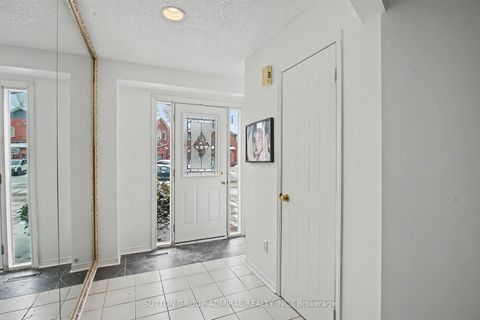 Photo 1 at 76 Beaumont Place, Uplands, Vaughan