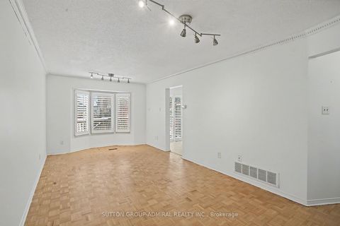 Photo 5 at 76 Beaumont Place, Uplands, Vaughan