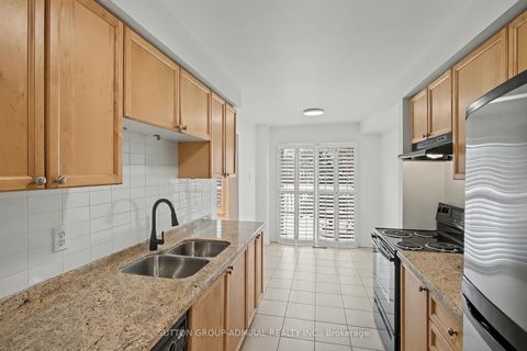 Photo 10 at 76 Beaumont Place, Uplands, Vaughan