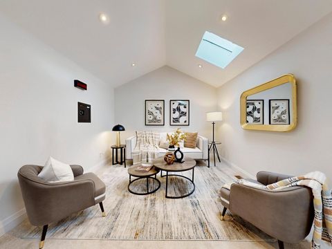 Photo 35 at 47 Melgund Road, Casa Loma, Toronto