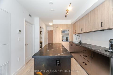 Photo 6 at 1012 - 27 Bathurst Street, Waterfront Communities C1, Toronto