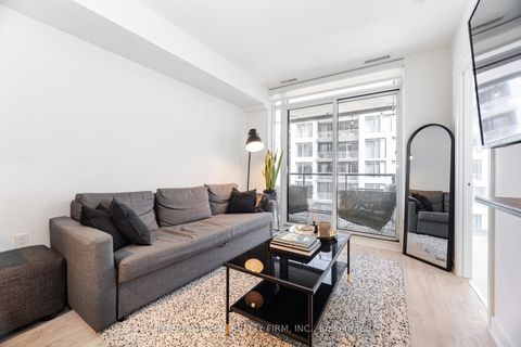 Photo 10 at 1012 - 27 Bathurst Street, Waterfront Communities C1, Toronto