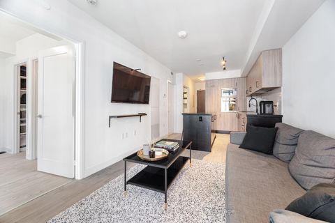 Photo 13 at 1012 - 27 Bathurst Street, Waterfront Communities C1, Toronto