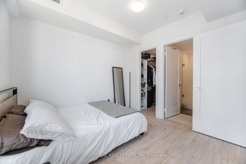 Photo 17 at 1012 - 27 Bathurst Street, Waterfront Communities C1, Toronto